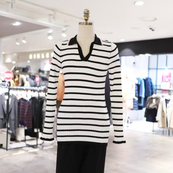 로엠 Fw 초특가 할인!! 골지 스타일로 몸에 예쁘게 맞으며 카라형으로 세련된 분위기의 카라형 V넥 스트라이프 풀오버