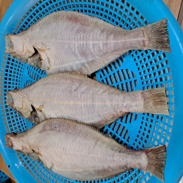 국산 방어진 참가자미 자연산 생물손질 염장 반건조 냉동 (제수용및반찬용)30cm 이상 3마리,5마리, 3마리