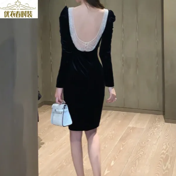 정애경 드레스원피스 겨울 가을 파티 PARTY 평소 진주 등성이가 노출된 금 벨벳 이브닝드레스