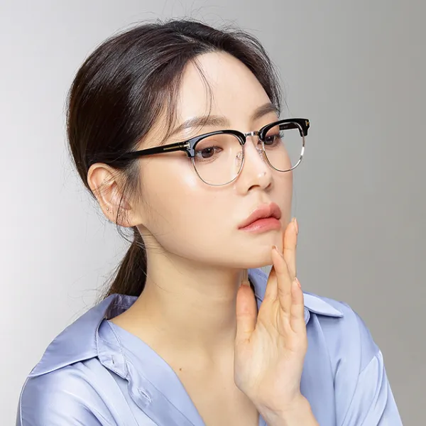 필립아츠 가벼운 사각 하금테 블루라이트 차단 청광렌즈 블랙 골드 반뿔테 안경테