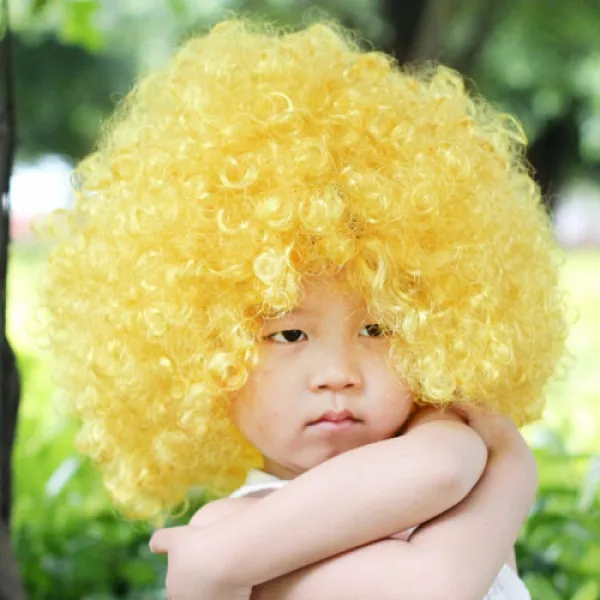 벼슬아동원생연설도구구마취도발악기구구도기기악악기발악기법 행사가 노랗고 노랗게 빛나고 있다.(9424)