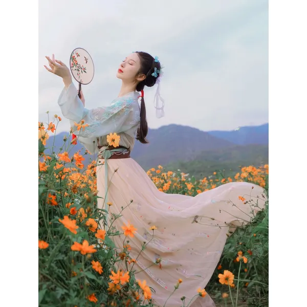 오아시스트리 끈나시 슬립 시계가 영리함 기록함 가득 차다 대칭 앞자락 허리일치 꽃자수 중국한복 멜빵을 달다 등거리 빅