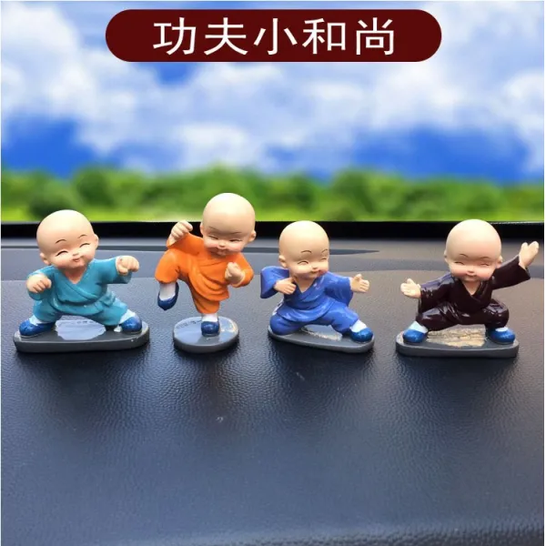 자동차 소품 차량 인터넷 레드 꼬마중 귀요미 차내 액세서리 예쁜 남녀 개성 용품, 주먹질 어린중 1커버 증정 4헴라인