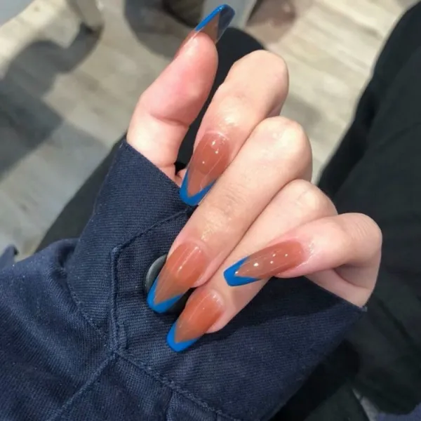인싸템 완제품 알껍데기 네일팁 리필팁 스티커패치 착용 크리스마스젤네일아트 24 개입, 정인이 넋두리를 늘어놓다. 블루 _젤