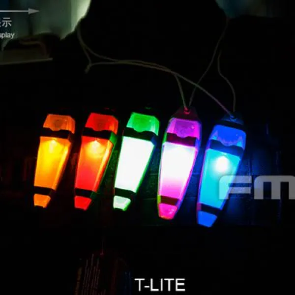 없음 배그소품 신형!전술 라이트 헬멧 램프 방수 구생 신호등 팀원 식별 야외 라이팅 02 청신호 검은 바탕