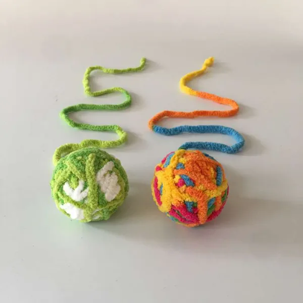 피아이케이9 트릿휠러 고양이 장난감 무지개 색상 뜨개질공 꼬리를 치다 토이 페치게임 뭉치 내포 울리다 구슬 발성을 하고 훔치다 엄버색 _광채 색상 （직경이