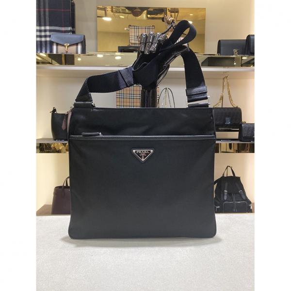 럭셔리갤러리_불광_[PRADA] 프라다 포코노 트라이앵글 로고 크로스백_20FW 크로스백 신상품 최대할인율 여성 명품가방 최고의 아이템