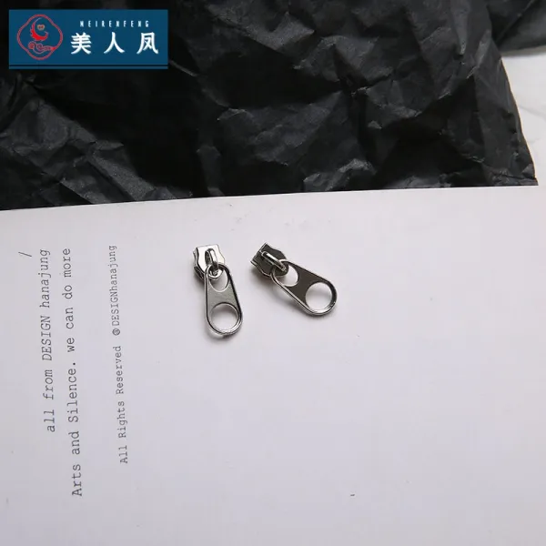 인싸템 피어싱 보이핏 볼륨 디자인 펑크에게 어두운 밤바람이 느껴지다 악세사리 남성 여성 같은스타일 조수 깡충폭발랑 귀걸이