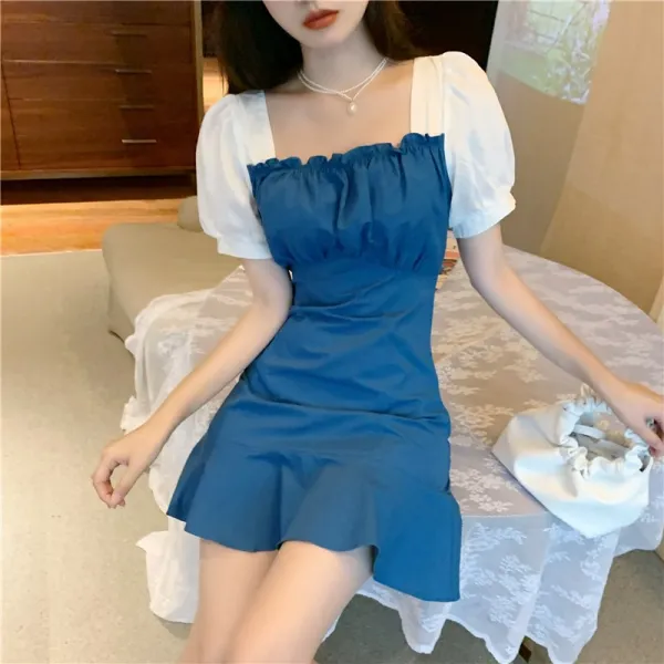 프렌치 포인팅 퍼프 소매 네크라인 스모키 도라지 스커트