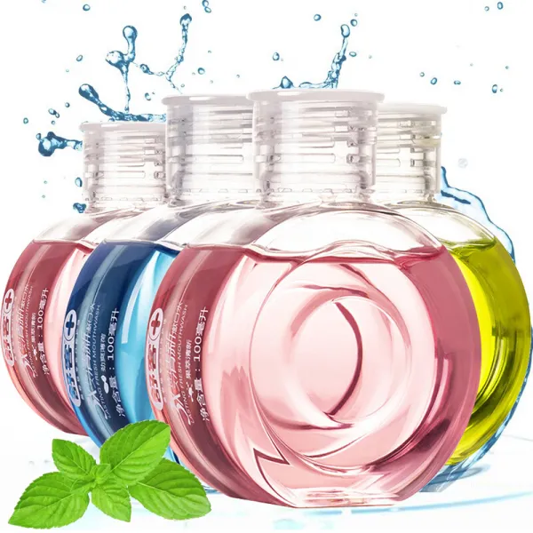 시청자는 청신한 입가신물 (과일맛이 산뜻하다)100ml×4병에 청신한 입술 및 휴대용용액 청결액을 넣는다