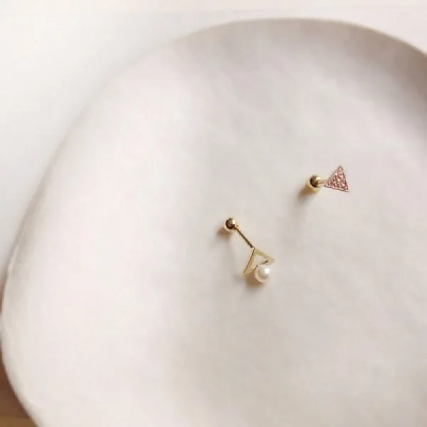 [녹다] 14K triangle hole piercing