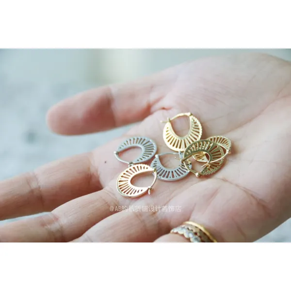 사들이다 이모델 의 친 나는 눈에 음미함 범속을초월하고 18k