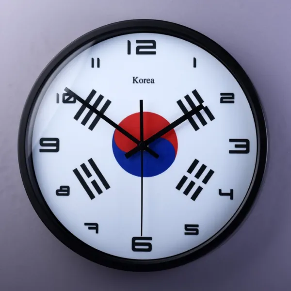 한글 태극기 벽 시계 애국자 용품 한글날 국뽕 아이템 대한민국 건곤감리, 12 인치 + 아라비아 숫자, 블랙 메탈 프레임