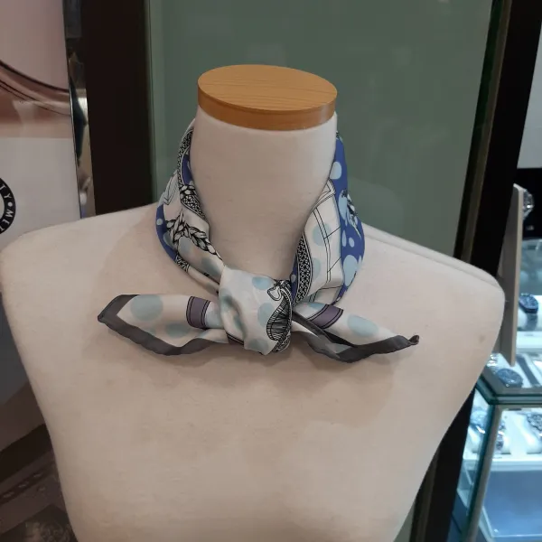 알다 실용적인소재로 언제 어디서나 멋내기쉬운 깜찍하고 사랑스런 쁘디 스카프 강추~~