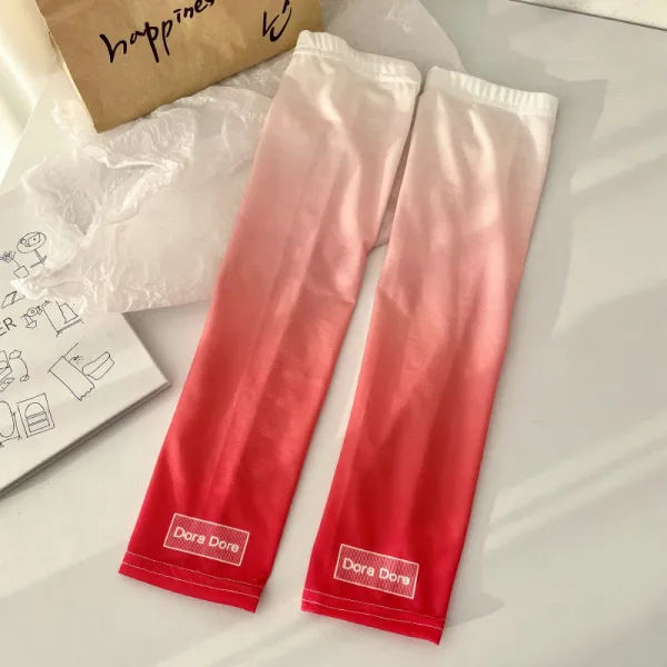 케빈 성숙한 여성 개성이 편안한 여름 쿨 슬리브 빨간색과 흰색이 점차적으로 변하다.