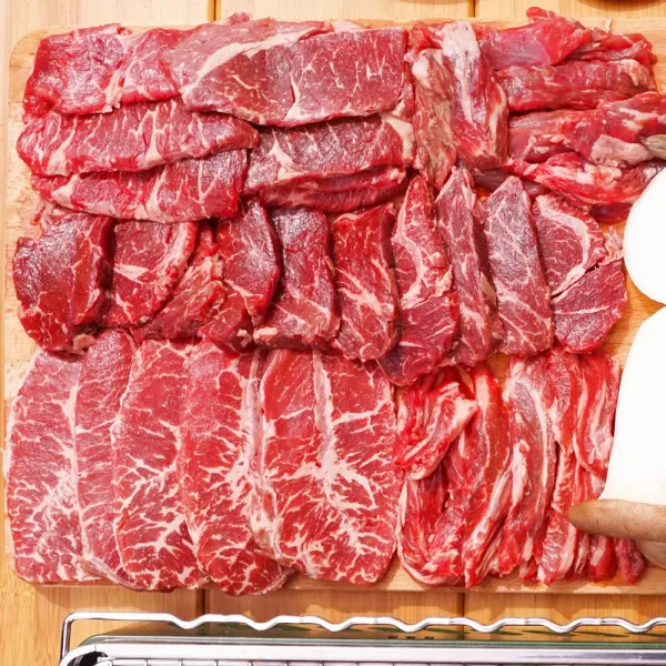 가성비끝! 소고기 모듬 세트 / 실속 ,프리미엄 , 특수부위 살치,부채,갈비,토시,안창,차돌,우삼겹, 갈비살 200g x 3팩