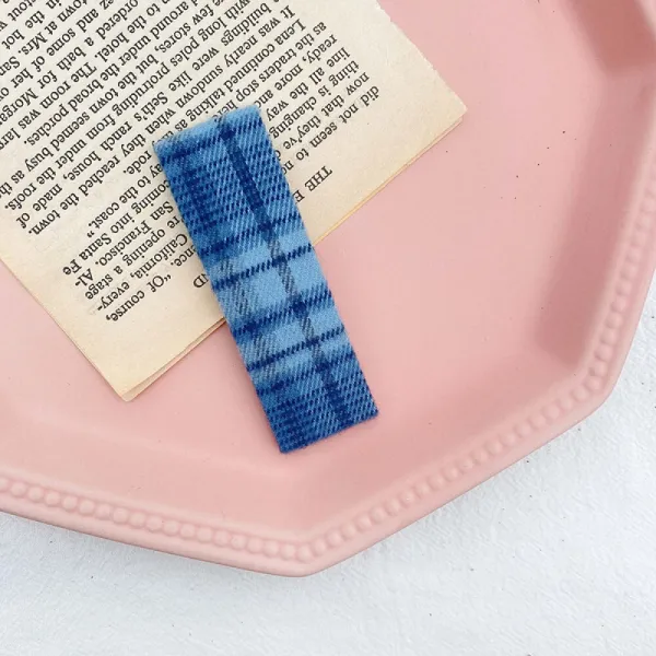 헤 어 핀 에 소녀 왕 홍 모 자 를 꽂 고 일 일 체크 톱 에 앞 머리 핀 을 꽂 고 심 플 한 옆 머리 핀 을 꽂 고 Sn9196 블 루 컬러의 면 체크 핀 을 꽂 습 니 다.