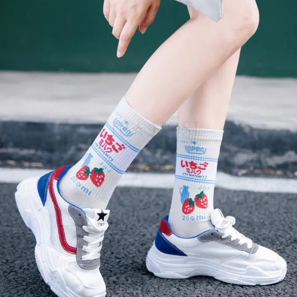 Kirahosi 가을겨울 슬림핏 레터링 홀방 양말 따뜻한 보온 빈티지 심플 디자인 양말 Js 399 Gs 11 Ehlufyu