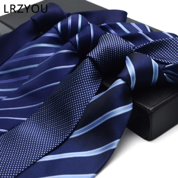기본넥타이 남성용 정장 노트비지니스 직장 업무 종업원 출근 일반모델 작업복 넥타이 블루 스트라이프 넓이 8cm