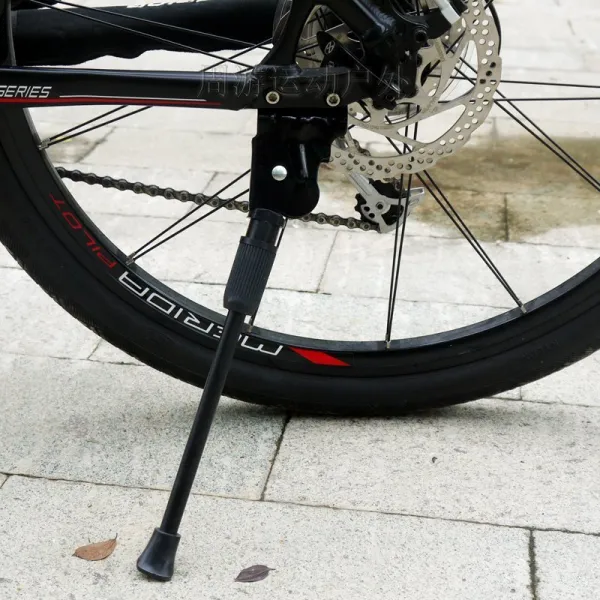 자전거 옆쪽 발을 받치고 산지차 주차 선반 지지 사다리 공작 두 구멍 끝 단차 부품