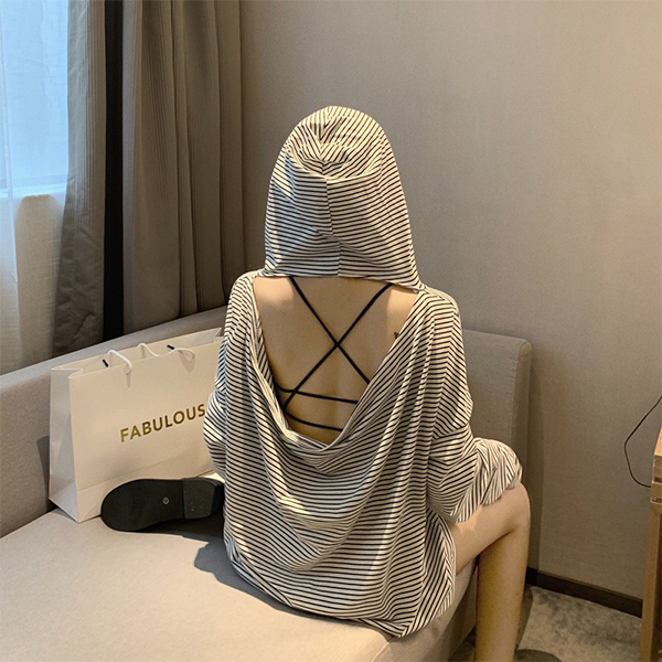 퀸앤조이 뒷트임 후드 맨투맨 티셔츠