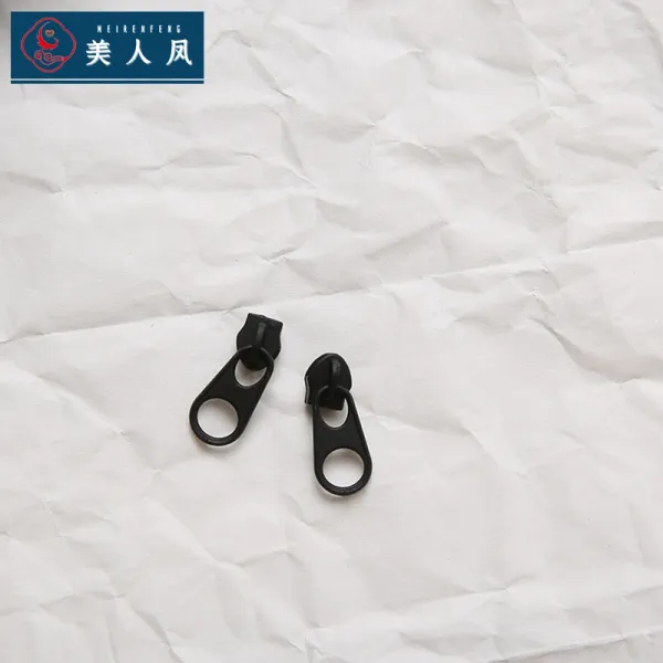 인싸템 피어싱 보이핏 볼륨 디자인 펑크에게 어두운 밤바람이 느껴지다 악세사리 남성 여성 같은스타일 조수 깡충폭발랑 귀걸이