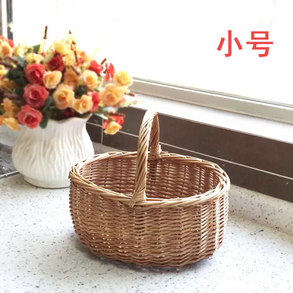 나 뭇 가 지 를 수납 하 다 바구니 나 뭇 가 지 를 엮 어 수납 하 다 바구니 장바구니 작은 대나무 바구니 선물 바구니 류 편 수 과 바 구 니 를 손 에 들 고 장 을 보다 바구니 전원 원목 색 누 드 바구니 작은 사 이 즈 를 구입 하 다.