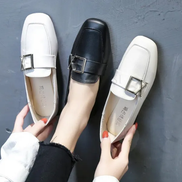 Kirahosi 여성 단화 플랫 로퍼 베이직 버클 장식 로퍼 + 덧신 증정 Cwn4s06g