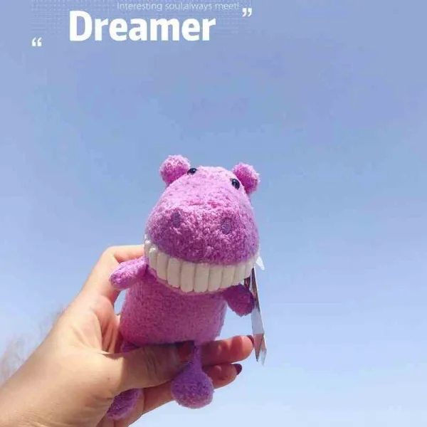 리핸스토어 뽀글이 백 트렌드 동업자 피규어 스마일 큰 이빨 인형 책가방 류위신 다이노스 천웨이팅, 전장 15cm 좌우, P41- 큰 이빨 보라색 하마