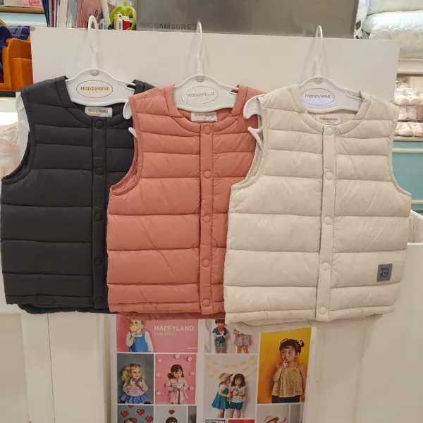 해피랜드 경량 가볍고 따뜻한 활용도 좋고 가볍게 덧 입고 나들이 좋은 다운 조끼