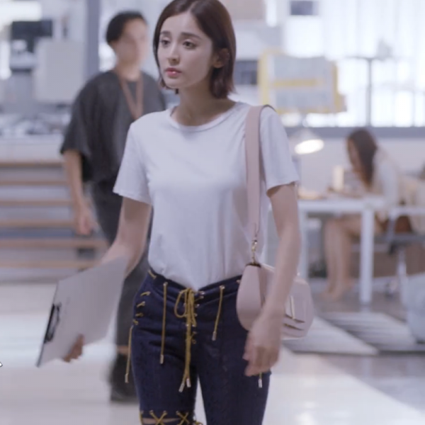흰색티셔츠여자 돌려주다 세상 옜네 심역은 구리나차 같은스타일 스트랩 데미지 청바지 여성 4807228138