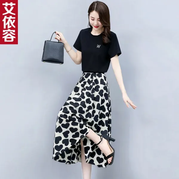 치마 속 작은 샹송 원피스 하의 새 티 스커트 걷어 허리 날씬해 보이는 여