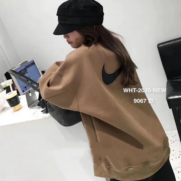 WHT 꿍꿍이수작 블랙 스타일리쉬 상의 겨울 가을 두꺼운 라운드점퍼