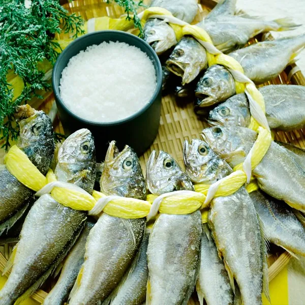 임금님 팔도강산몰 영광법성포참굴비 1+1 총 2두릅 40마리 2.2kg 가정용생선, 1세트