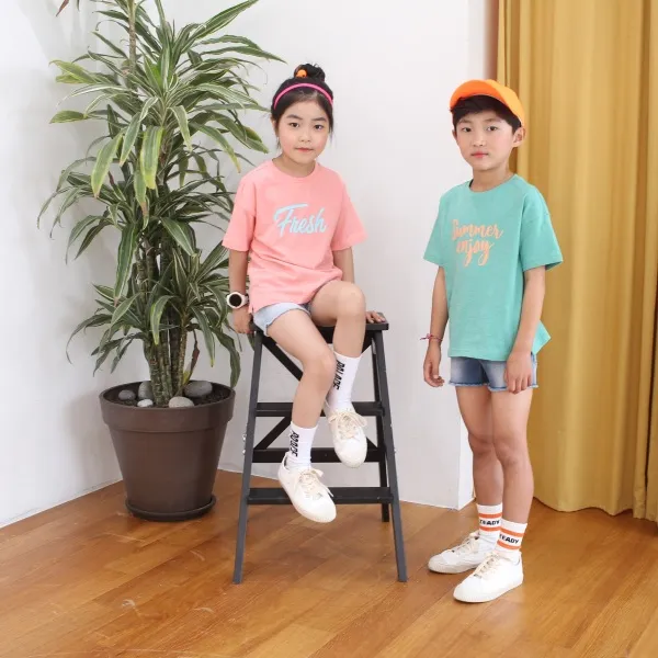 인디고키즈 "특가상품 깔끔한 스타일의 세련된 칼라는 덤 우리아이 데일리룩으로 제격" 루즈핏 트임 티셔츠