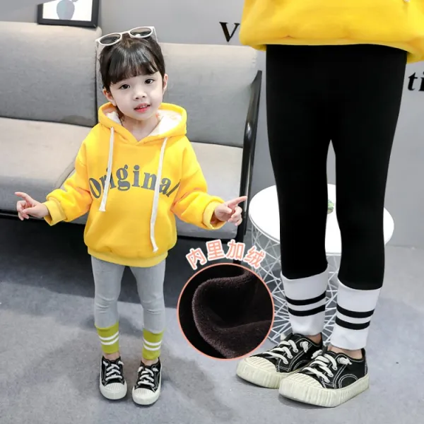 월 산토끼는 작고 달콤한 나사산 스웨이드 팬츠