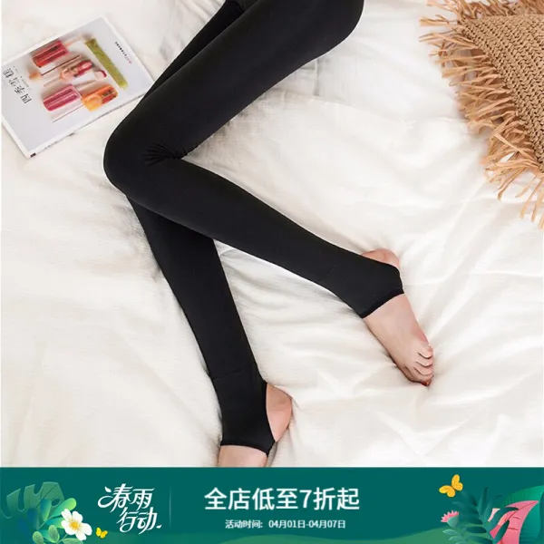 몽 나 보온 레 깅 스 에 두 꺼 운 기모 가 덧 대 어 양말 까지 올 이 풀 리 지 않 게 가랑이 가 하나 로 되 어 있어 요. 가을 겨울 발 이 짧 은 양말 에 검은색 1 줄 (3800 D 산소 코어 레 깅 스) 프 리 사이즈.