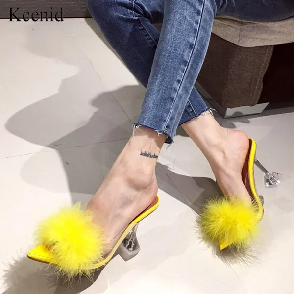 Kcenid New Yellow sexy point toe 투명 하이힐 복슬복슬 슬리퍼 여성 여름 패션 컵 힐 슬라이드 노새 구두 여성슬리퍼