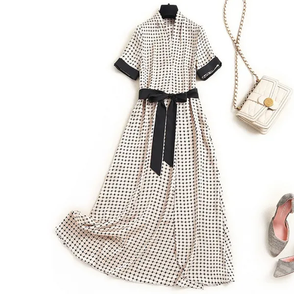 유나네집 여름브이넥원피스 유럽에 국한함 질감 새틴 여성의류 하이웨이스트 날씬해 보이는 체크무늬 롱 17612