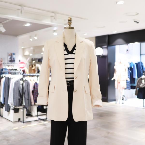 로엠 Fw 초특가 할인!! 심플하고 단정한 스타일의 봄 테일러드 자켓