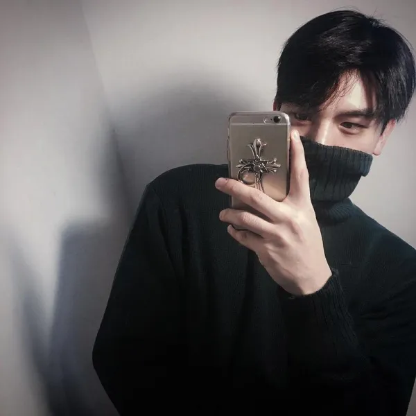 Qterra(특허브랜드) 남자 루즈핏 반목 니트 스웨터 긴팔 겨울
