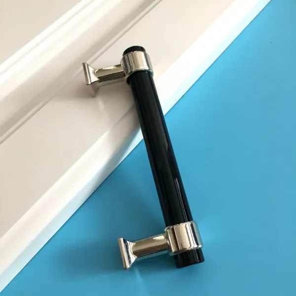 QDY 조정 가능한 피치를 가진 까만 아크릴 부엌 문 내각 손잡이 잡아 당기기 손잡이, 크롬 - 120mm