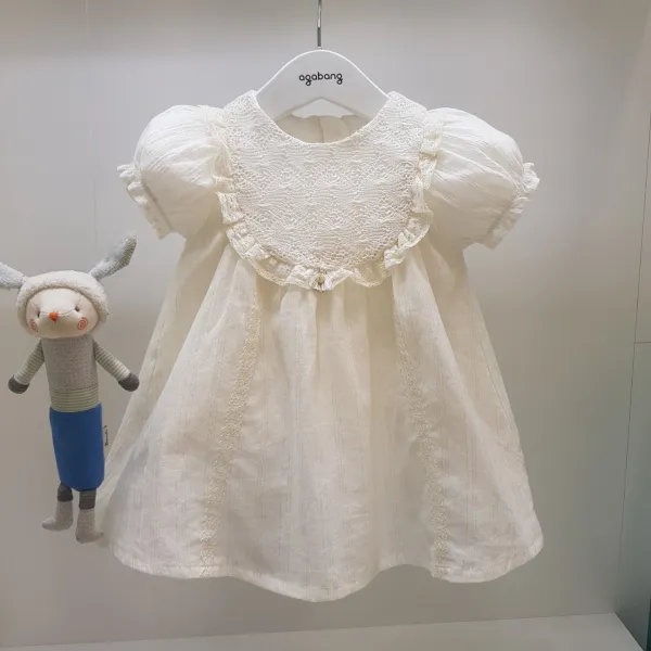 아가방 22여름 신상 베이비페어! 스페셜 깔끔 잔잔 드레스 원피스! 너무 과하지 않게 고급지게 레이스 원피스 ! 동글소매도 어쩜 이뻐라 원피스! 특별한날 우아하게 드레스