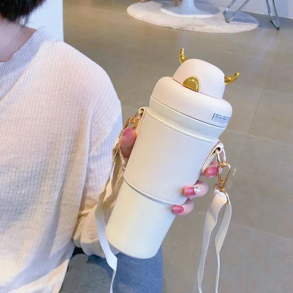스텐보온컵 인싸템 큐트 여성 고안치 빨대 휴대 기울다 메다 스위트 물컵, 화이트 꼬마 악마 (가죽 커버를 보내 500ml