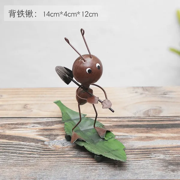장식미니어처 아이디어 귀여운 거실 사무실 장식품 철공예 개미 가구 개성적인 공예품, T01-쇠고랑을 메다 시리즈 개미