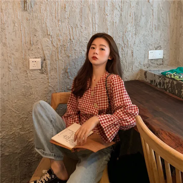 디쿠체1 인싸템 격식을 차리다 브이넥셔츠 소녀 디자인 감각 보이핏 볼륨 허리보정 보여 슬림 쇄골