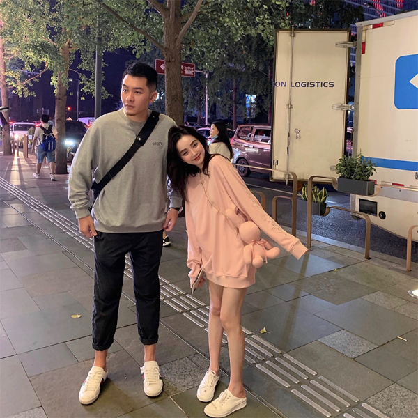 캐주얼 맨투맨 DOGGYQIN 달려들다 너따르다 부드러운 룩개가슴 가득 가을 커플 상패 자수 2413893004