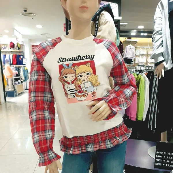 더데이걸 소매레드체크매치티셔츠 !! 양쪽소매 레드체크를매치시켜 밝고산뜻한느낌 소매단과밑단시보리는 여성여성스럽게 이쁜이들을위한 디테일, 화이트