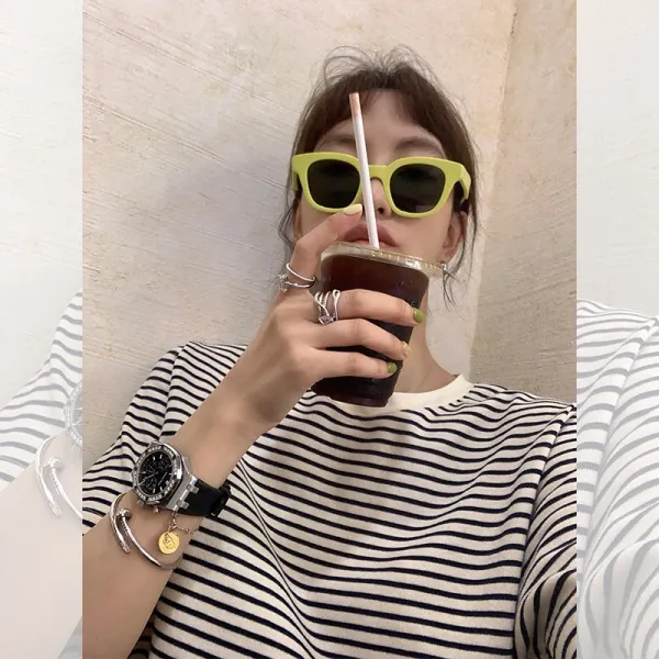 13c 핀스트라이프 티셔츠 여성 여름 와이드 루즈핏 순면원 넥