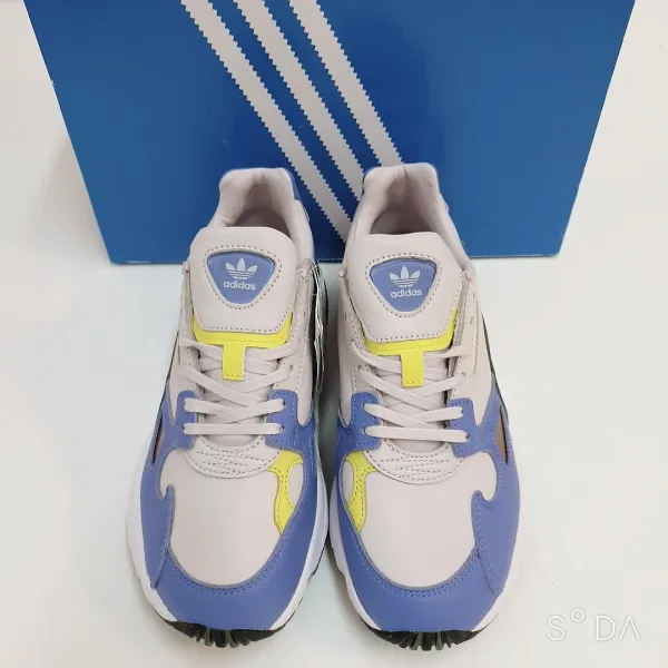 아디다스 =팔콘